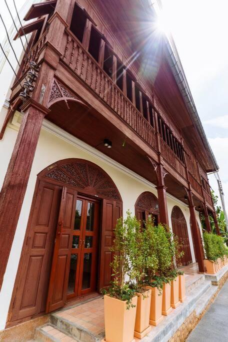 Apartamento Solo - Fong Lee Cc Lampang Walking Street Exterior foto