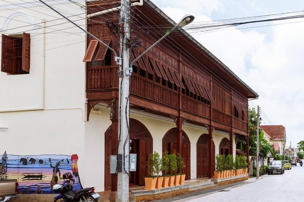 Apartamento Solo - Fong Lee Cc Lampang Walking Street Exterior foto